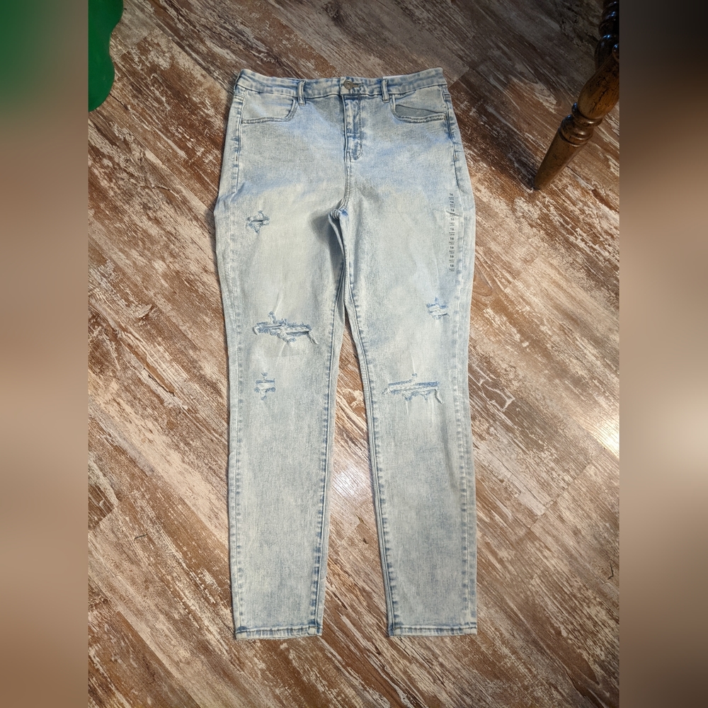 American Eagle woman's jeans sz 16